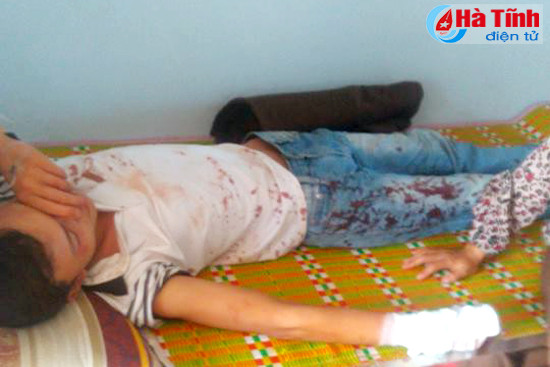 mau thuan tren facebook thue taxi keo nhau den nha noi chuyen