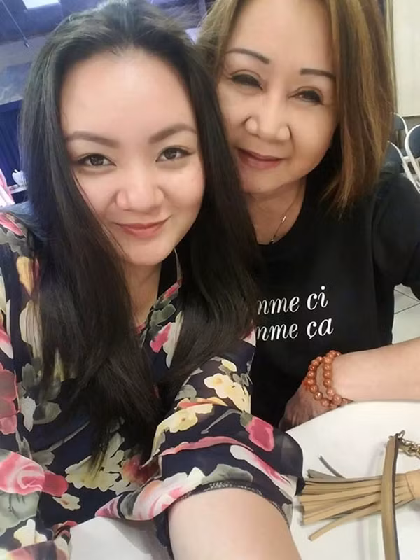 be xuan mai da lay chong va sinh con