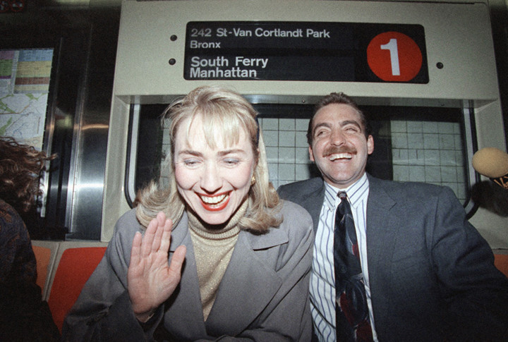 anh ba hillary tre trung ben chong trong chien dich tranh cu 1992