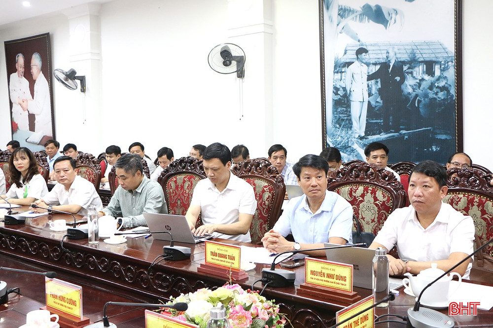 Đại biểu tham dự buổi làm việc. bqbht_br_6.jpg