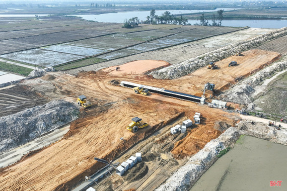 Hà Tĩnh có tỷ lệ giải ngân vốn đầu tư công cao hơn trung bình chung cả nước