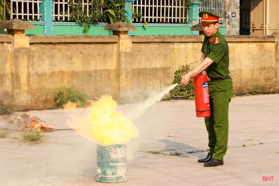 Tạo thuận lợi cho người dân tìm hiểu kiến thức, kỹ năng PCCC và thoát nạn