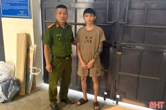 Vận động thành công đối tượng truy nã ra đầu thú