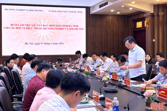 Phát triển chăn nuôi hươu sao, cây dó trầm gắn với chế biến sâu