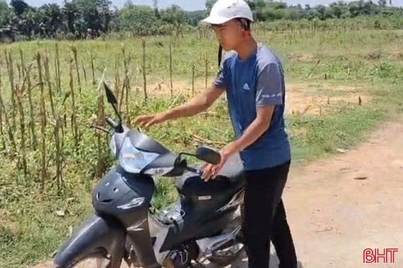 Cạy cốp xe máy trộm tài sản, một thanh niên bị khởi tố
