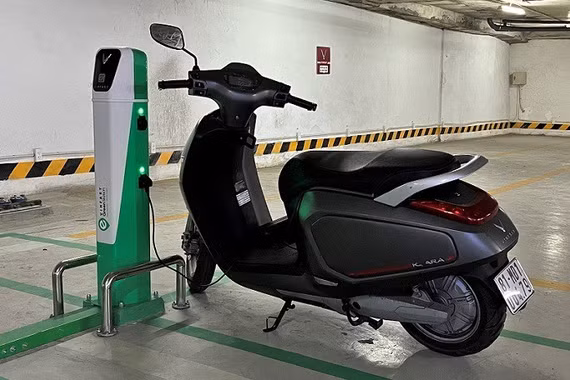 Những thói quen khiến xe máy điện nhanh hỏng
