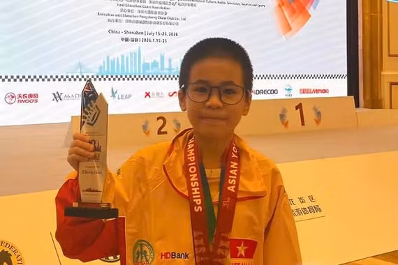 Cậu bé Việt Nam 7 tuổi được Liên đoàn Cờ vua thế giới khen ngợi 