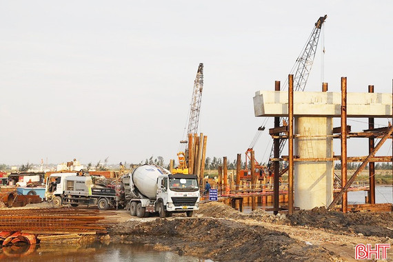 Thời tiết thuận lợi, Hà Tĩnh đồng loạt đẩy nhanh tiến độ dự án trọng điểm