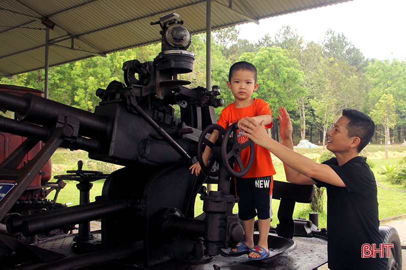 Du khách muôn phương đến tri ân tại Khu di tích Ngã ba Đồng Lộc