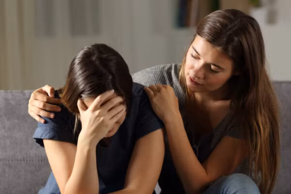 Trẻ bị áp lực tâm lý: Cha mẹ hãy trở thành người bạn của con