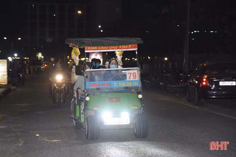 Trải nghiệm chợ đêm ở bãi biển Thiên Cầm