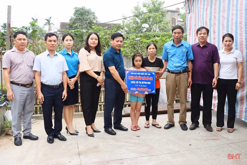 Công nhân, lao động Hà Tĩnh vượt khó - sáng tạo - an toàn - thích ứng