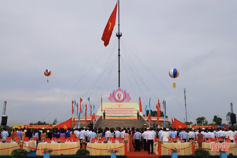 Những hình ảnh tại Lễ thượng cờ Thống nhất non sông