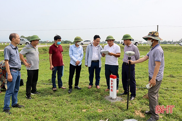 Bàn giao thêm 423 mốc lộ giới GPMB dự án cao tốc Bắc - Nam cho huyện Can Lộc