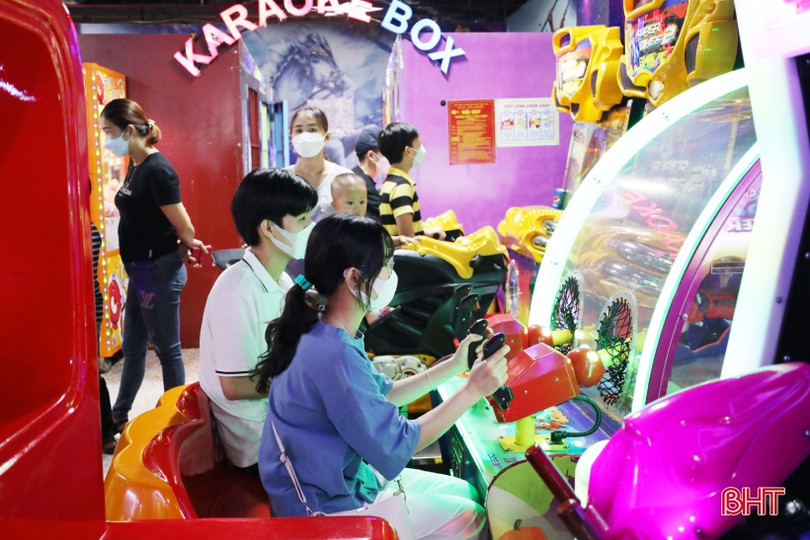 Trung tâm thương mại, khu vui chơi tại Hà Tĩnh hút khách kỳ nghỉ lễ 30/4 - 1/5 ảnh 12 Trung tâm thương mại, khu vui chơi tại Hà Tĩnh hút khách kỳ nghỉ lễ 30/4 - 1/5