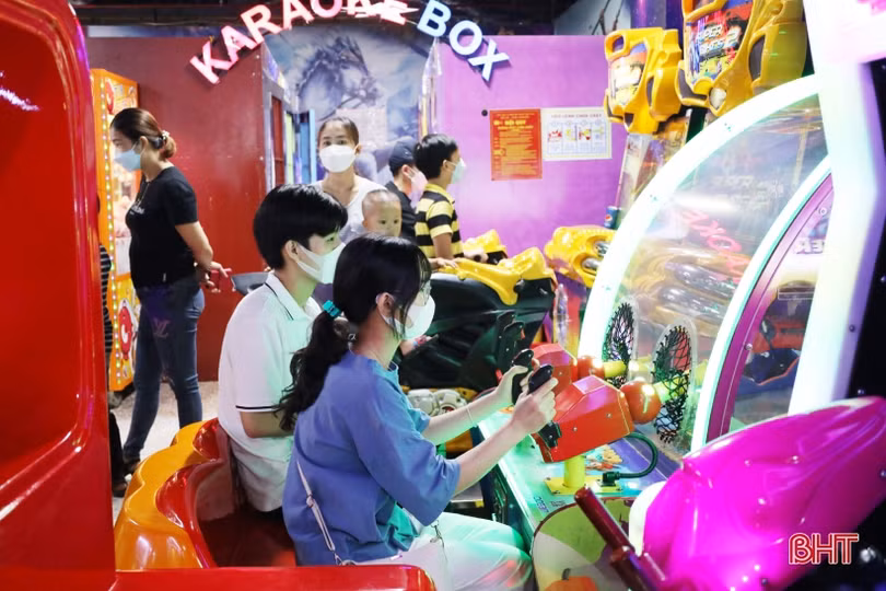 Trung tâm thương mại, khu vui chơi tại Hà Tĩnh hút khách kỳ nghỉ lễ 30/4 - 1/5