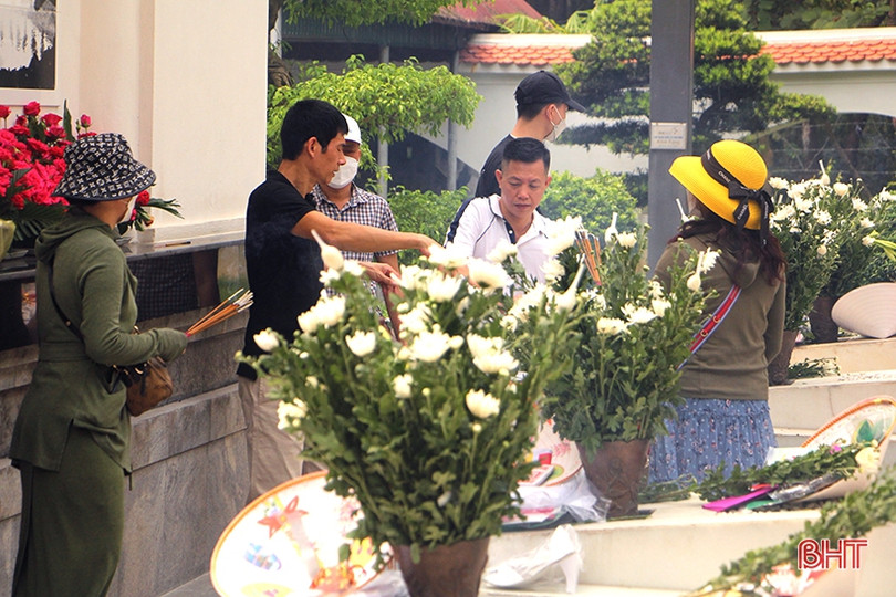 Du khách muôn phương đến tri ân tại Khu di tích Ngã ba Đồng Lộc