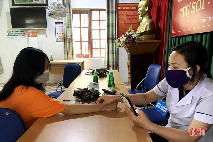 Hương Sơn tiêm phòng COVID-19 cho 1.020 học sinh 11 tuổi