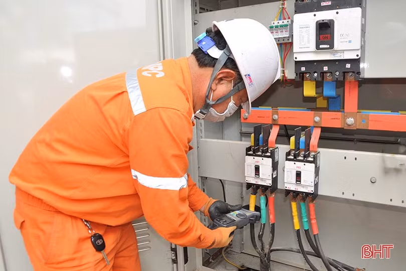 Đảm bảo cấp điện thông suốt kỳ nghỉ lễ 30/4 - 1/5