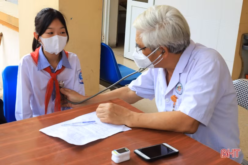 Các địa phương ở Hà Tĩnh tiêm phòng COVID-19 cho học sinh 11 tuổi