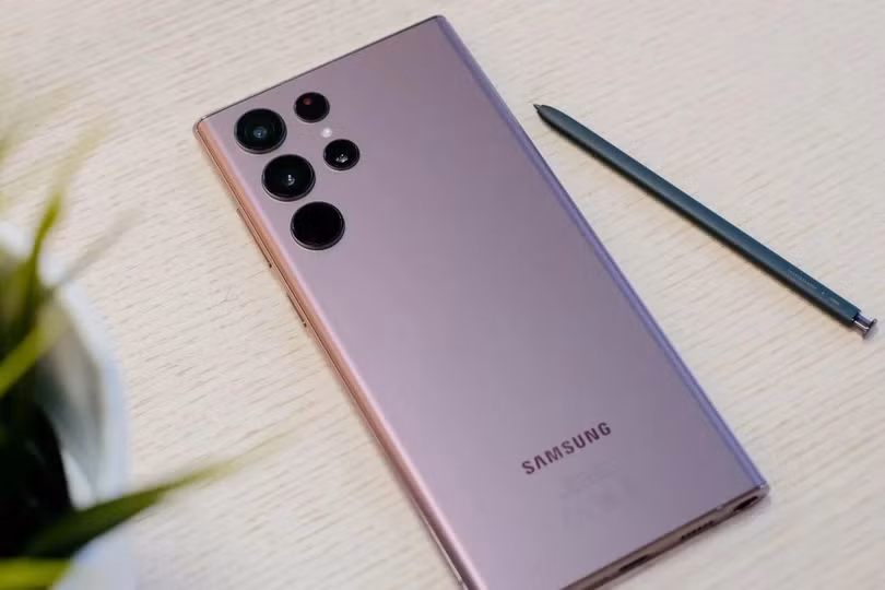 Lý do smartphone đắt tiền ngày càng hút khách