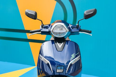 Cận cảnh VinFast Klara S 2022 giá 36,9 triệu, đi 194 km/lần sạc