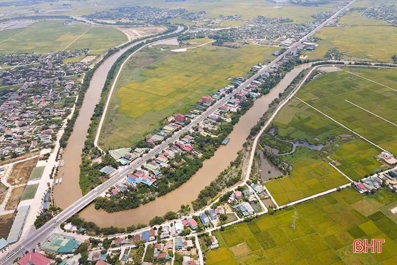 “Núi Nài đó hiên ngang, trận đầu ta thắng Mỹ”