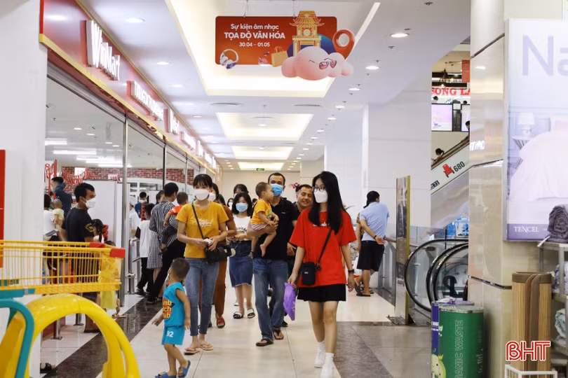 Trung tâm thương mại, khu vui chơi tại Hà Tĩnh hút khách kỳ nghỉ lễ 30/4 - 1/5