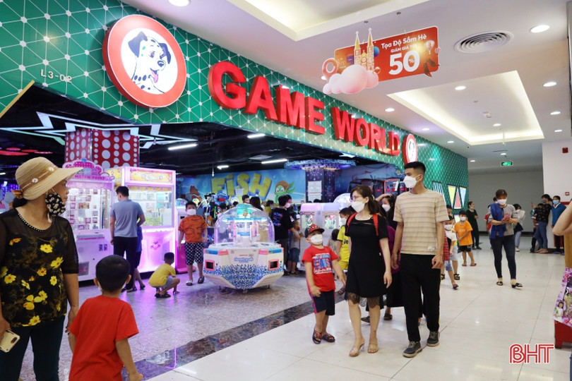 Trung tâm thương mại, khu vui chơi tại Hà Tĩnh hút khách kỳ nghỉ lễ 30/4 - 1/5 ảnh 9 Trung tâm thương mại, khu vui chơi tại Hà Tĩnh hút khách kỳ nghỉ lễ 30/4 - 1/5