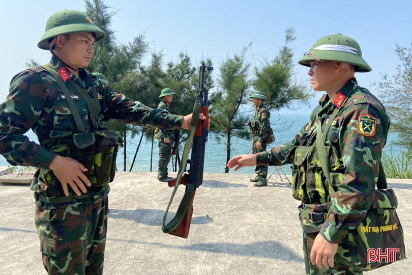 Phân đội Đảo Sơn Dương thực hành tốt bắn đạn thật