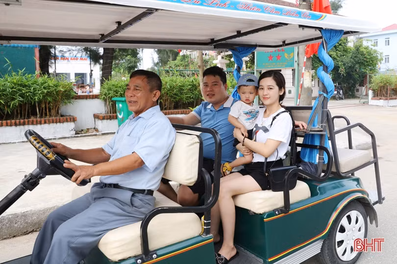 Nắng nhẹ, biển êm, Thiên Cầm đón du khách trước giờ khai hội