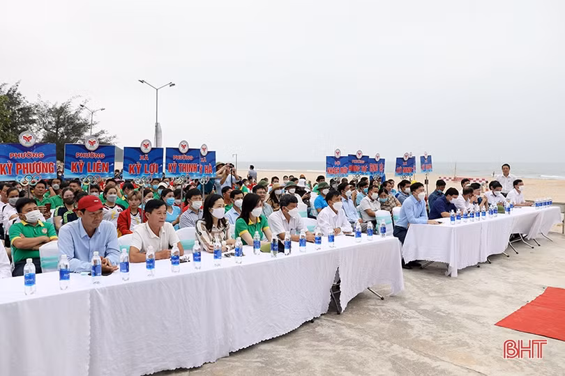 Sôi nổi các hoạt động văn hóa, thể thao chào mừng lễ khai trương du lịch biển TX Kỳ Anh