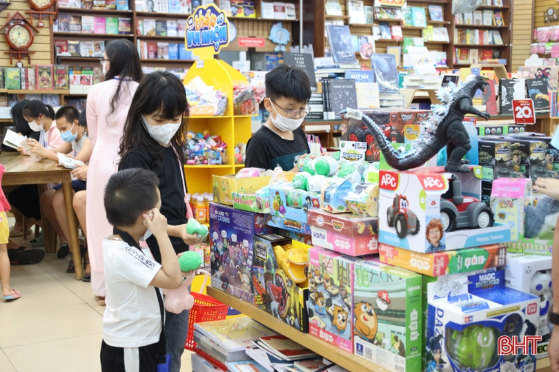 Trung tâm thương mại, khu vui chơi tại Hà Tĩnh hút khách kỳ nghỉ lễ 30/4 - 1/5 ảnh 16 Trung tâm thương mại, khu vui chơi tại Hà Tĩnh hút khách kỳ nghỉ lễ 30/4 - 1/5