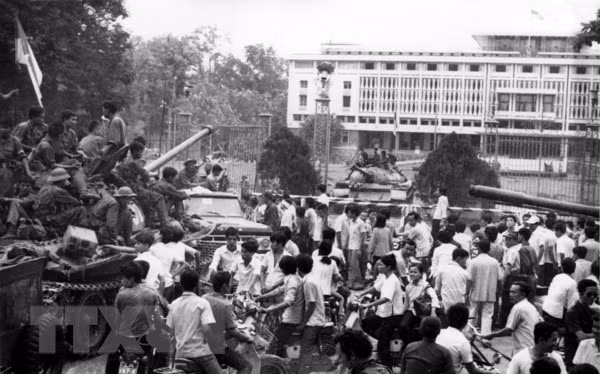 Nhân lên niềm tự hào, cổ vũ hành trình khát vọng mới