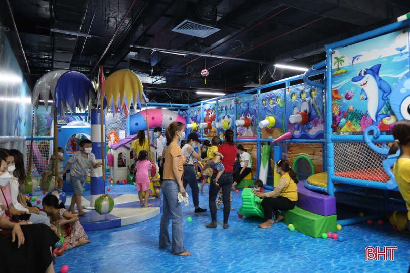 Trung tâm thương mại, khu vui chơi tại Hà Tĩnh hút khách kỳ nghỉ lễ 30/4 - 1/5 ảnh 13 Trung tâm thương mại, khu vui chơi tại Hà Tĩnh hút khách kỳ nghỉ lễ 30/4 - 1/5