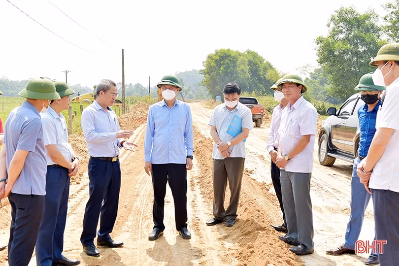 Tập trung đẩy nhanh tiến độ các dự án giao thông ở Hà Tĩnh