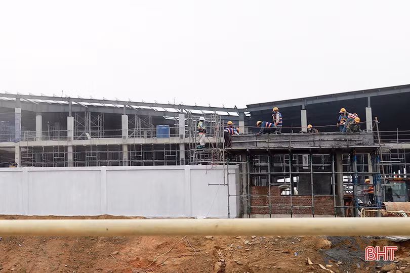 Trên công trường các dự án trọng điểm ở Khu kinh tế Vũng Áng