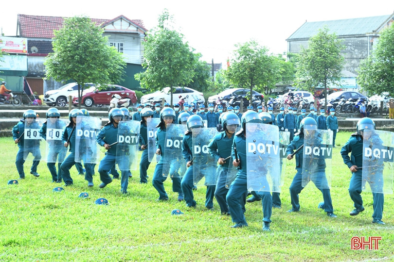 Dân quân xã Cẩm Duệ giành giải nhất hội thao lực lượng dân quân cụm 2 