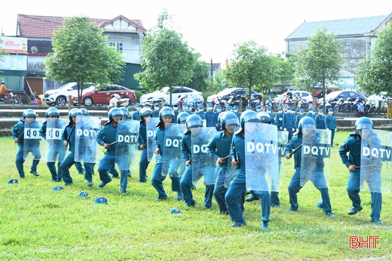 Dân quân xã Cẩm Duệ giành giải nhất hội thao lực lượng dân quân cụm 2 