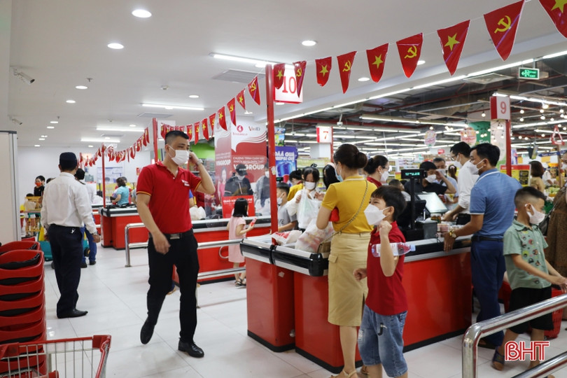 Trung tâm thương mại, khu vui chơi tại Hà Tĩnh hút khách kỳ nghỉ lễ 30/4 - 1/5 ảnh 8 Trung tâm thương mại, khu vui chơi tại Hà Tĩnh hút khách kỳ nghỉ lễ 30/4 - 1/5