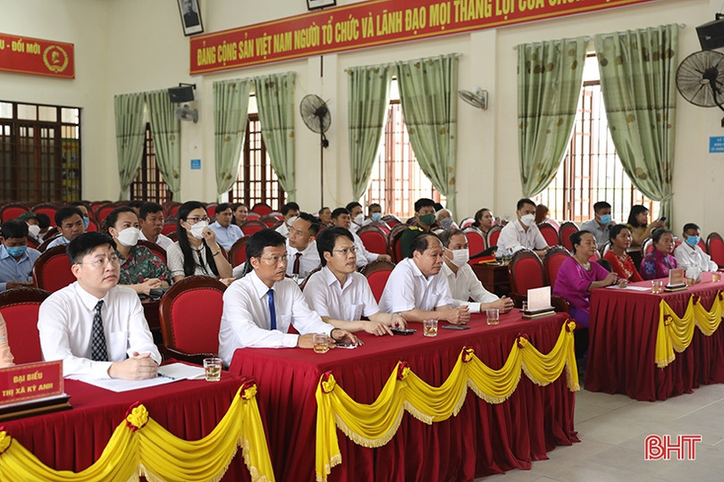 Truy tặng danh hiệu “Bà mẹ Việt Nam anh hùng” cho mẹ Nguyễn Thị Em