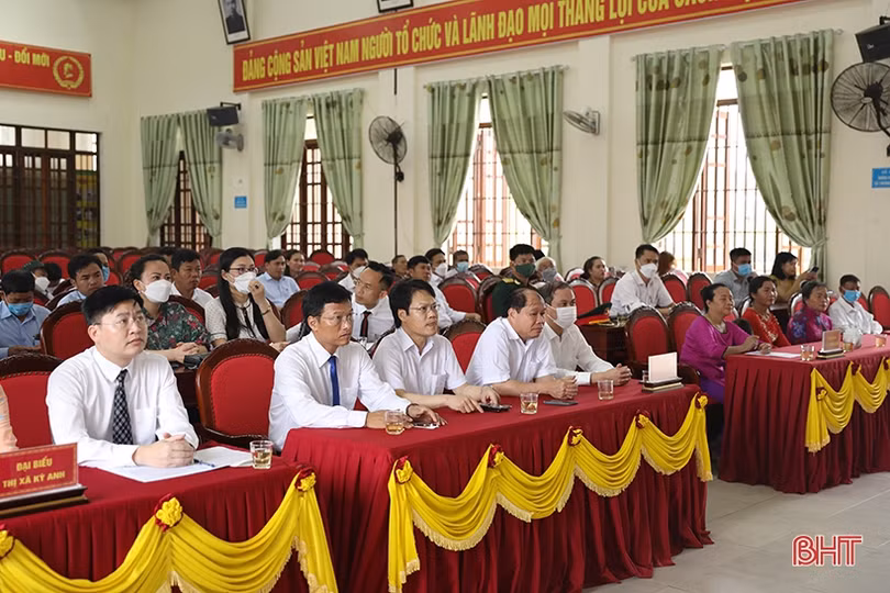 Truy tặng danh hiệu “Bà mẹ Việt Nam anh hùng” cho mẹ Nguyễn Thị Em