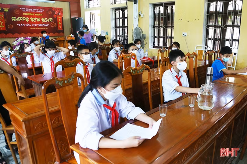 Các địa phương ở Hà Tĩnh tiêm phòng COVID-19 cho học sinh 11 tuổi