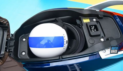 Cận cảnh VinFast Klara S 2022 giá 36,9 triệu, đi 194 km/lần sạc