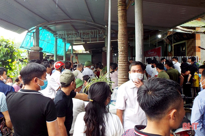 “Hái” cặp nhung hươu nặng gần 5 kg ở Hà Tĩnh