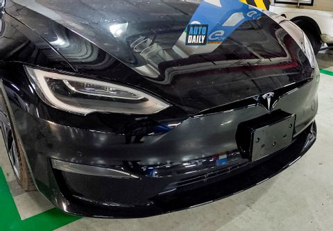 Cận cảnh xe điện 1.020 mã lực Tesla Model S Plaid tại Việt Nam