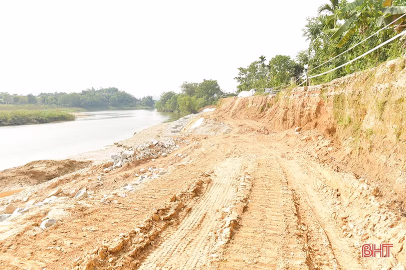 Tập trung đẩy nhanh tiến độ các dự án giao thông ở Hà Tĩnh