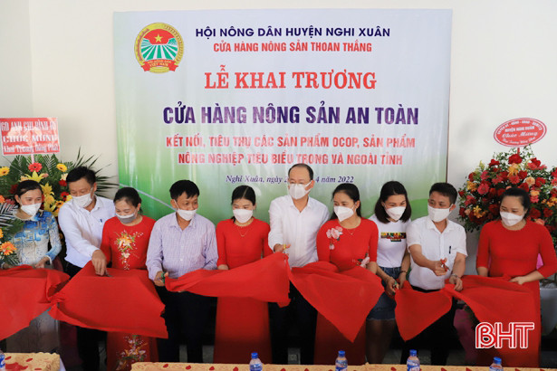 Khai trương cửa hàng nông sản sạch số 3 ở Nghi Xuân