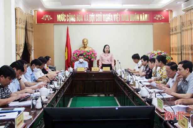 Khẩn trương hoàn thiện các tờ trình, dự thảo nghị quyết trình HĐND tỉnh Hà Tĩnh tại Kỳ họp thứ 6