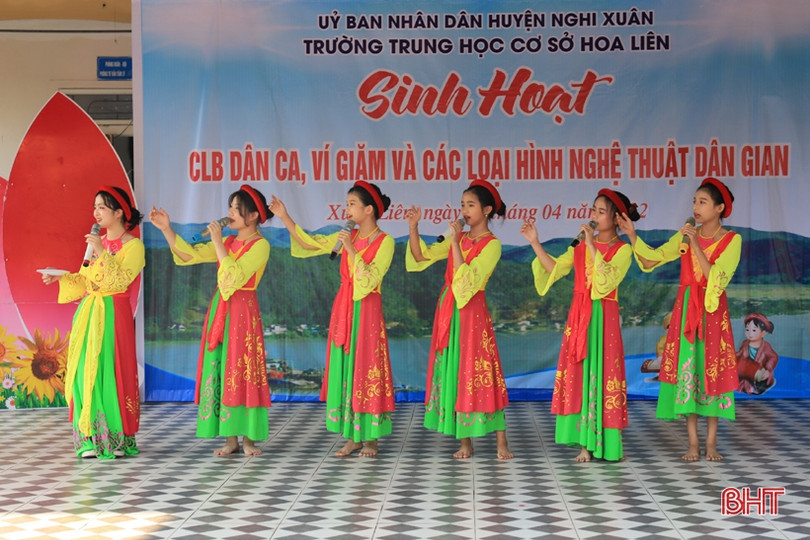 Ấn tượng chương trình sinh hoạt CLB Dân ca ví, giặm của Trường THCS Hoa Liên ảnh 2 Ấn tượng chương trình sinh hoạt CLB Dân ca ví, giặm của Trường THCS Hoa Liên